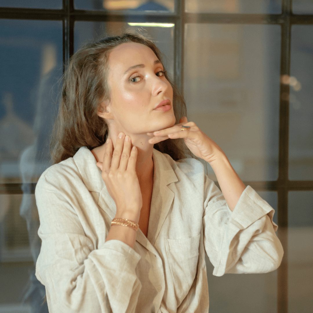 Transform your look with our specialized Face Yoga Program, designed to remove double chins, lift your cheeks, and sculpt the perfect jawline. Led by a renowned face yoga expert, our exercises promote natural beauty through a holistic, full-body approach. Discover your radiant, youthful appearance today.